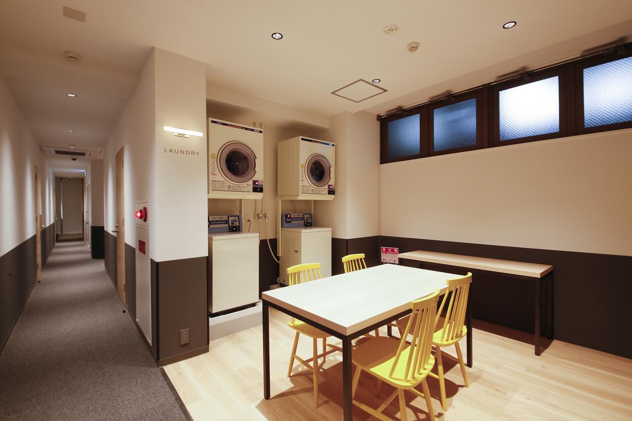 White Hostel Shinsaibashi أوساكا المظهر الخارجي الصورة