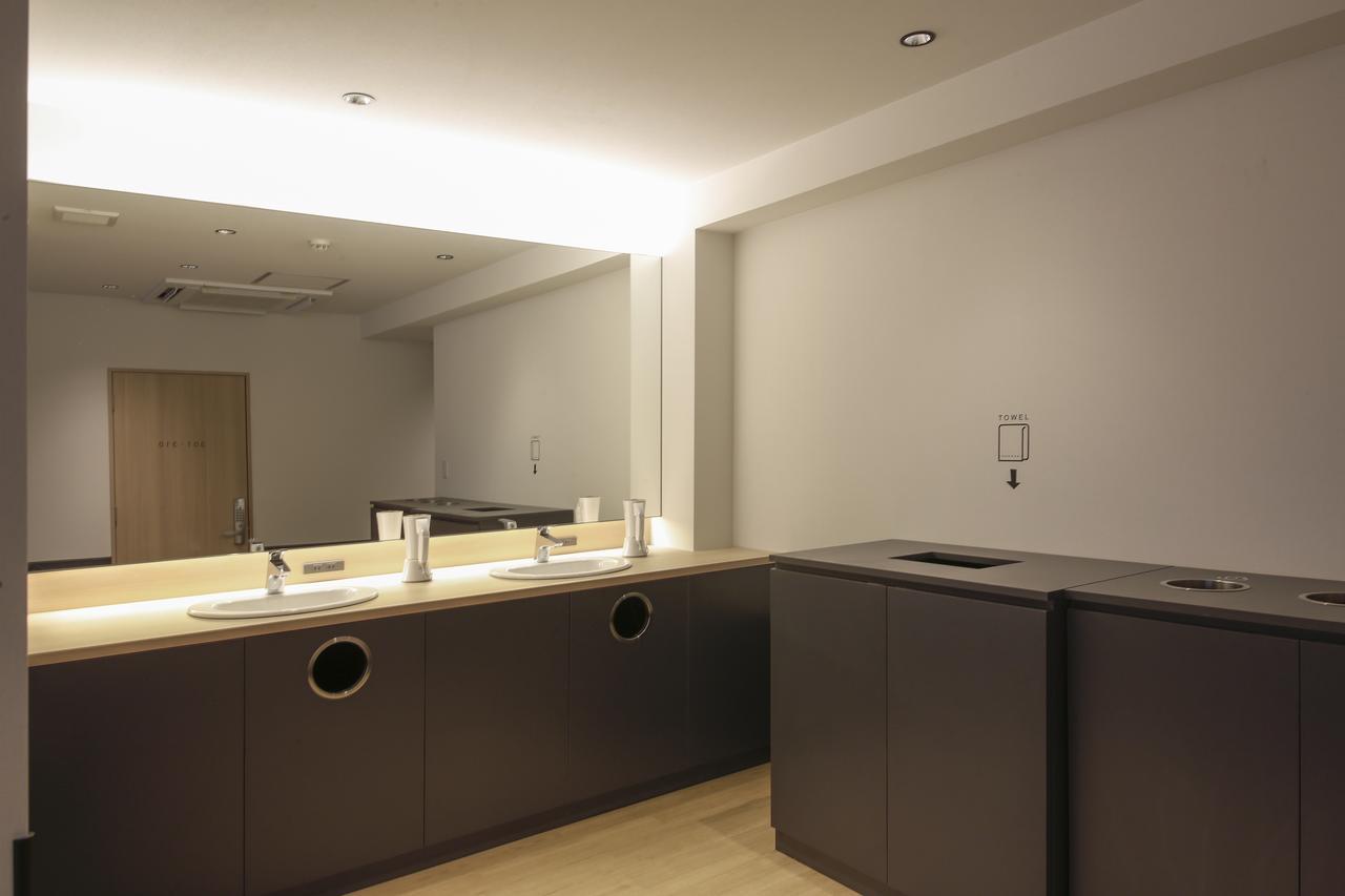White Hostel Shinsaibashi أوساكا المظهر الخارجي الصورة